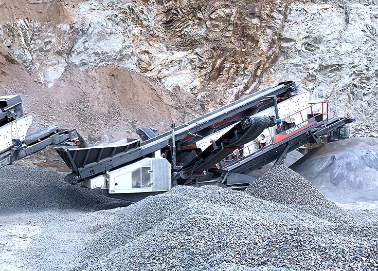 履带式筛分移动破碎站