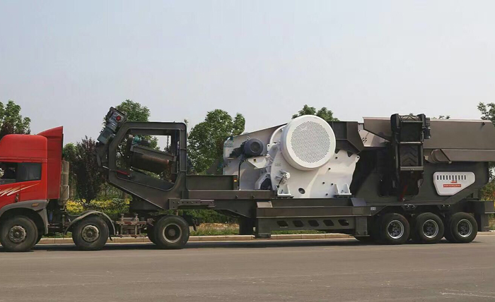 轮胎式移动破碎站