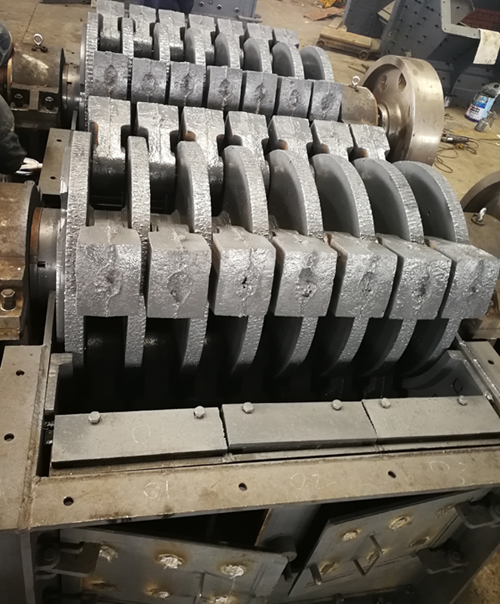 双转子锤式制砂机内部结构