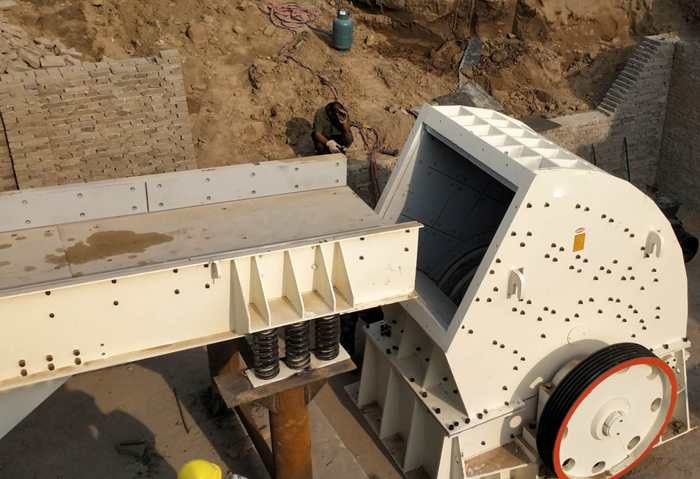 固定式大口径重锤破碎机