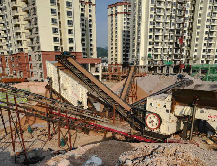 箱破移动筛分车