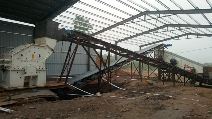 1414细碎机破碎工作现场