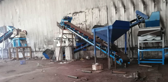 正规定制超小型破碎制砂生产线