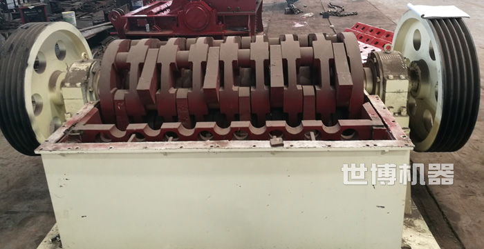 重锤式破碎机内部结构展示
