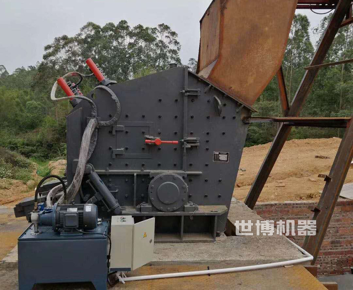 PFW欧版反击式破碎机