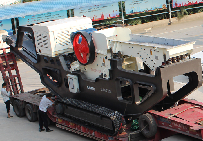 履带式移动颚式破碎机