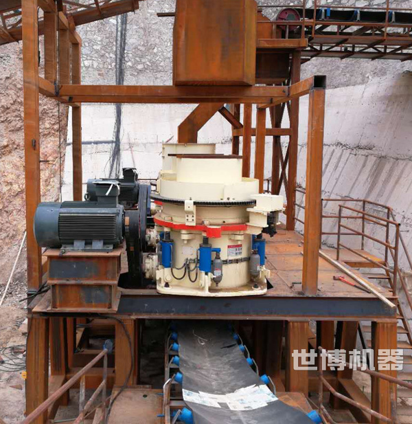 SHQ圆锥破安装现场