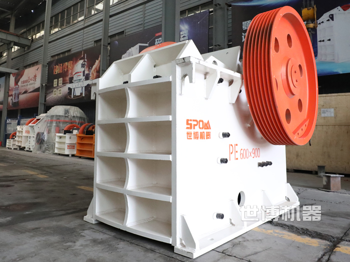 粉碎石头的老虎机生产车间