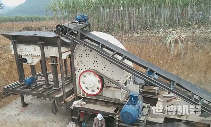 大型重锤式移动破碎机