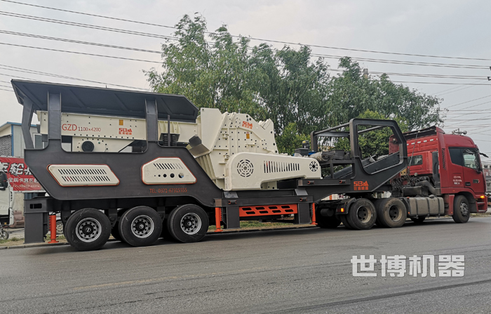 轮胎式移动碎石机