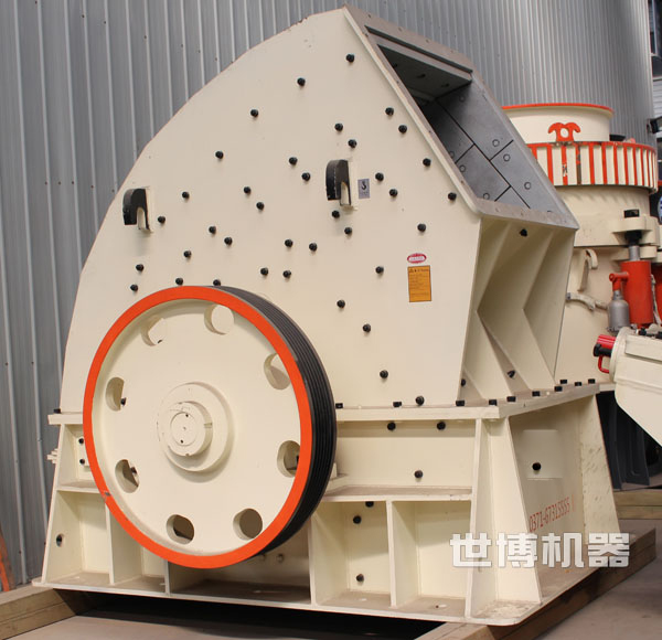 PCZ大型锤式破碎机
