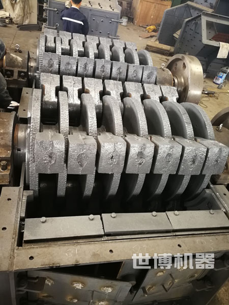 双转子制砂机结构图