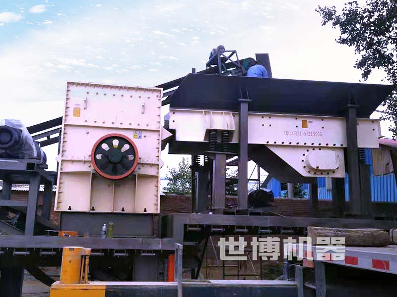 移动款1616箱式破碎机