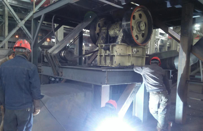 固定式煤矸石粉碎机