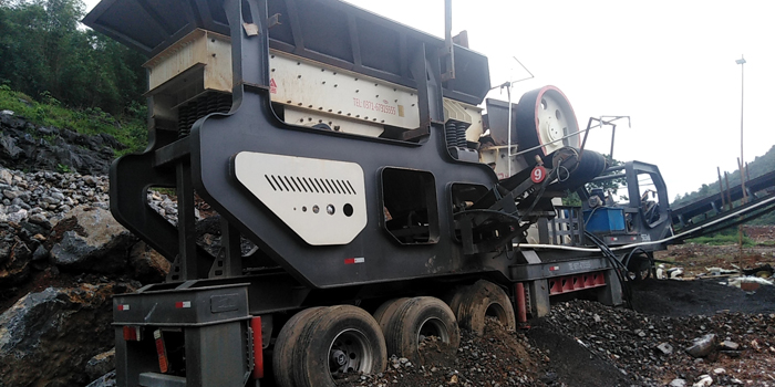 移动式煤矸石粉碎机