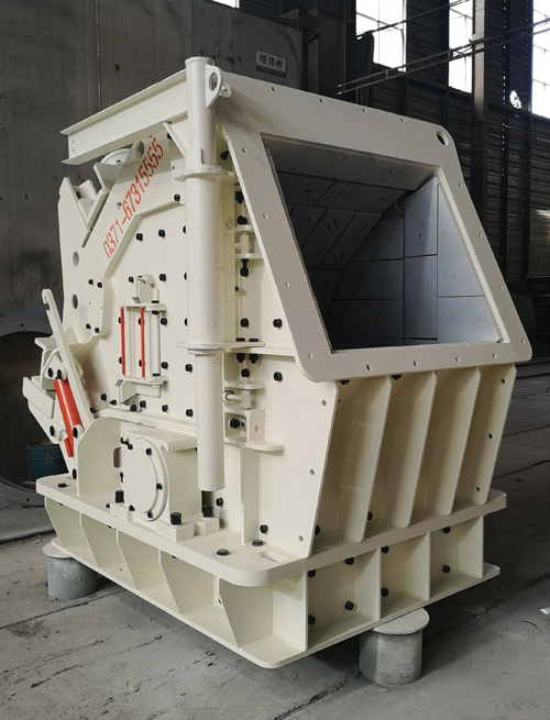 大口反击破碎机