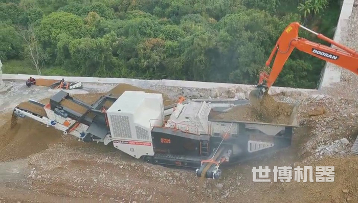 世博移动破碎站工作现场