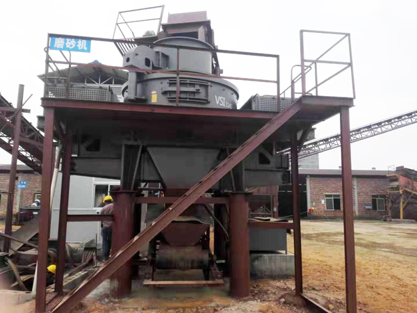 冲击式破碎机安装现场