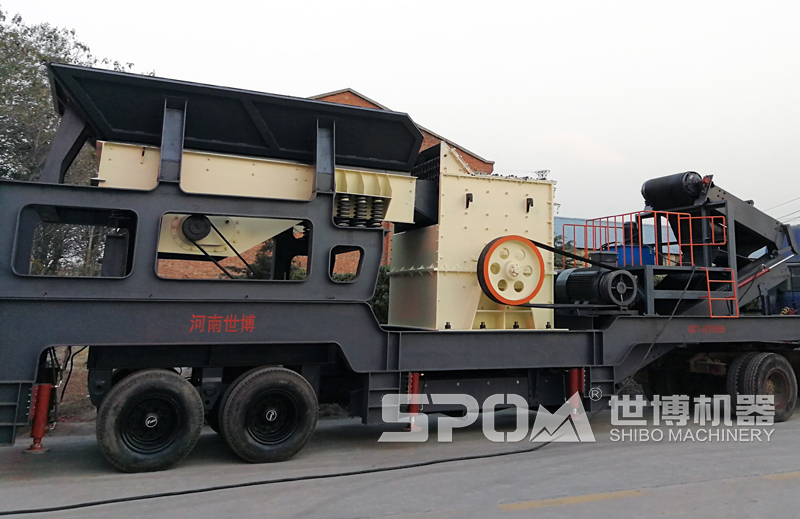 移动式箱式破碎站