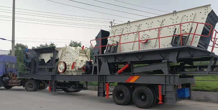 加长款石料破碎移动车