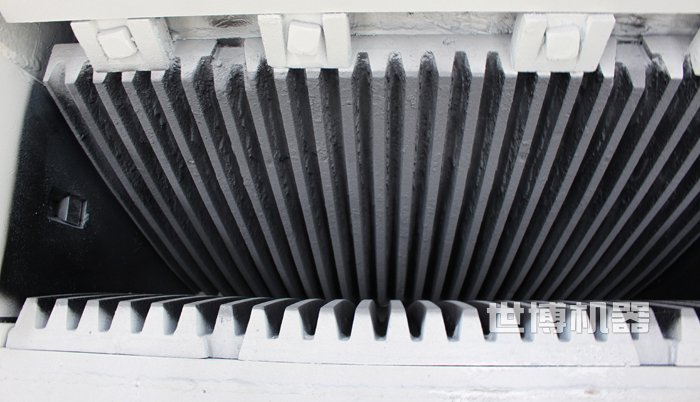 细牙颚式破碎机