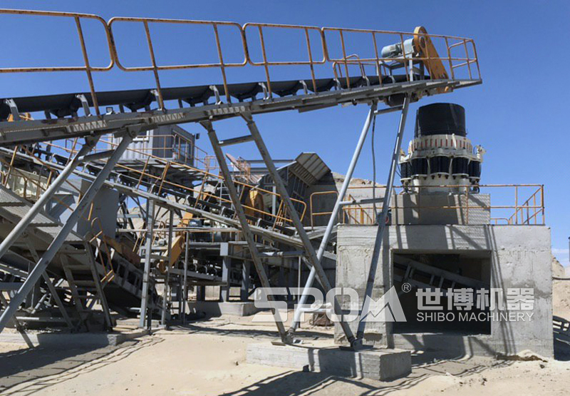 圆锥破碎机安装现场