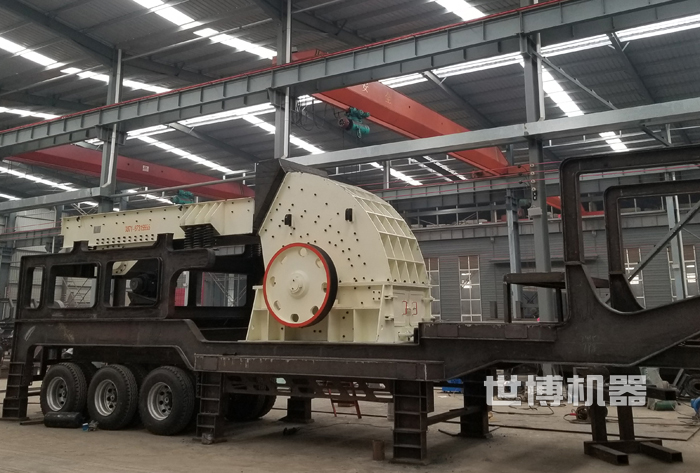 二合一破碎车=重锤破+给料机