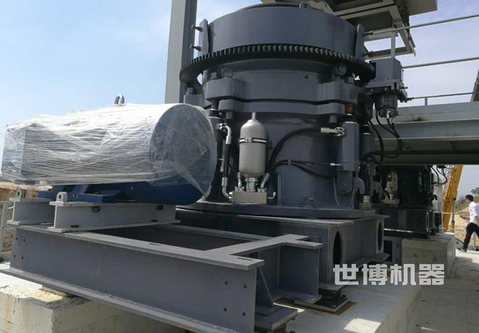多缸液压圆锥式破碎机HP100