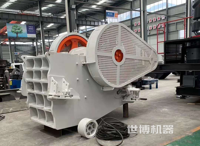 履带站专用颚式破碎机