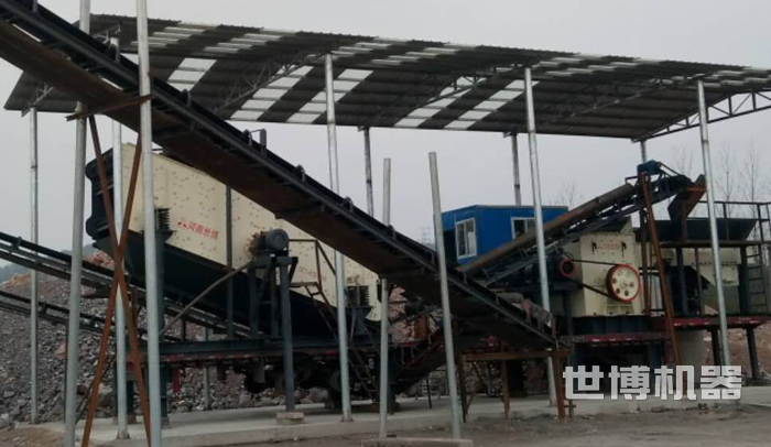 移动箱式破碎机