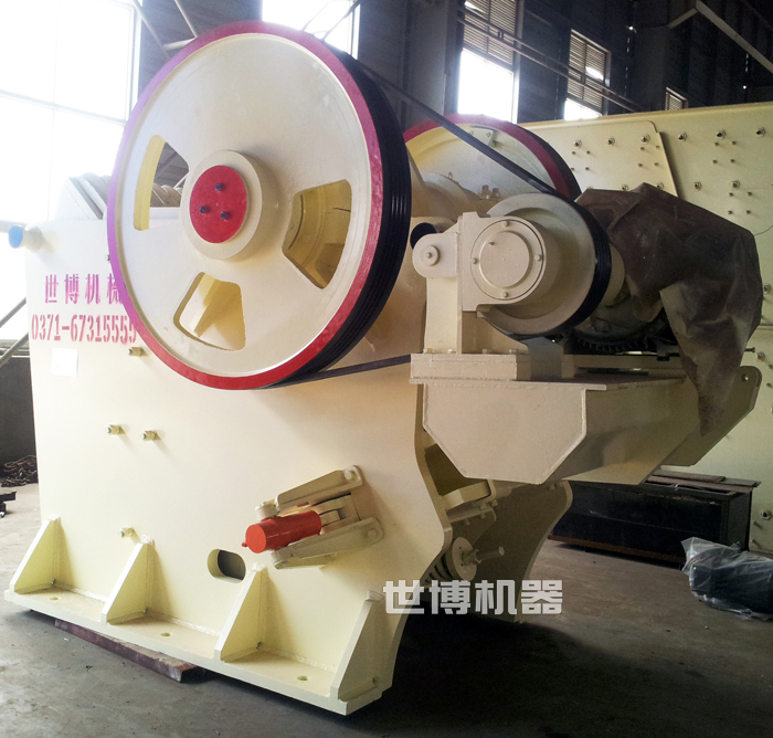 JC颚式破碎机生产车间