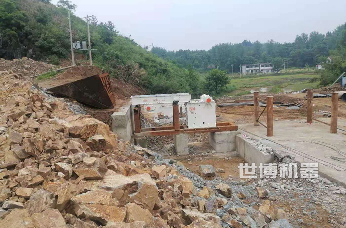 颚式破碎机安装现场