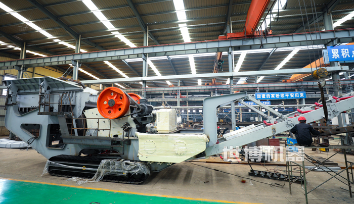 履带式岩石一段破碎机