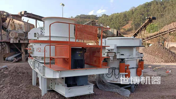 制砂机圆锥破安装现场