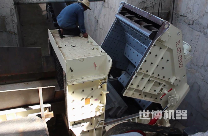 型号的反击式破碎机