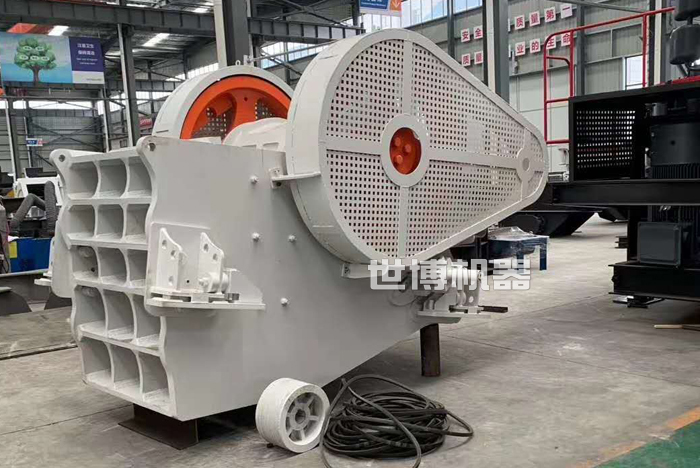 JC颚式破碎机喷涂之后