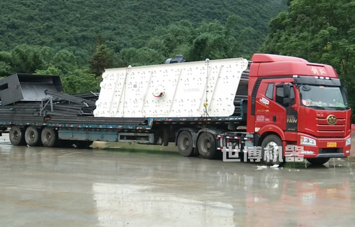 世博机器振动筛发货中