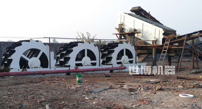 三台串联轮斗洗砂机安装现场