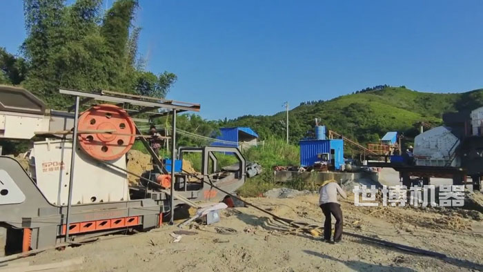 石头破碎机安装现场