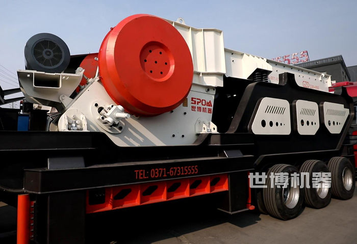 搭载大颚破的移动式破碎站