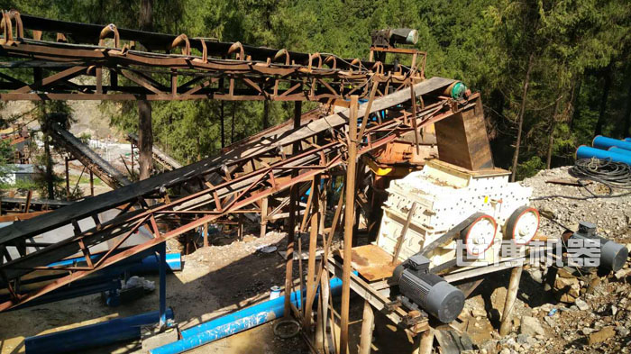 卧式破碎机安装现场