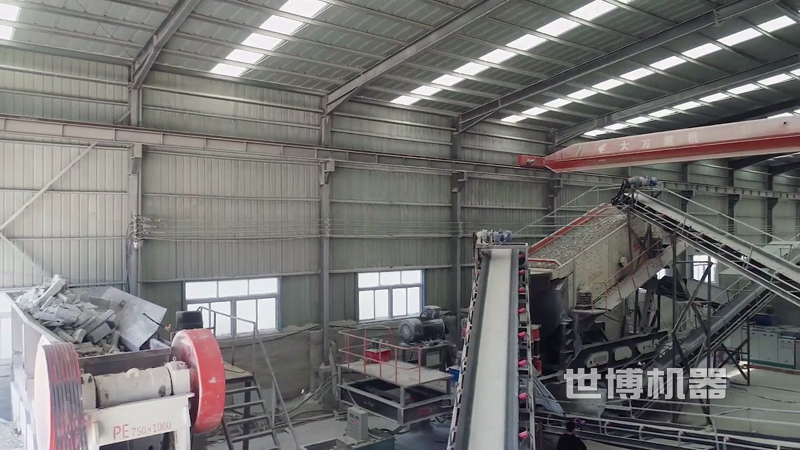 石子生产线的现场图