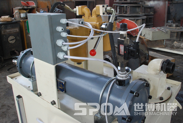 9526制砂机采用稀油润滑站