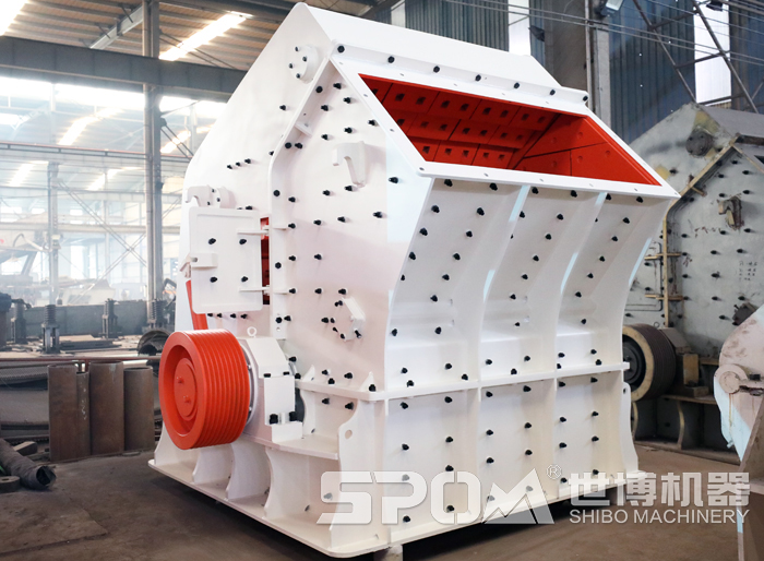 反击式破碎机