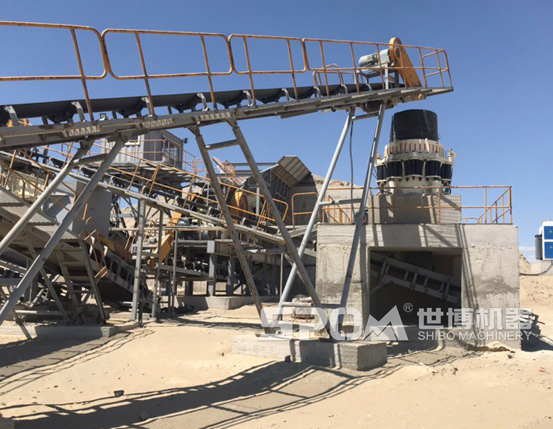 西蒙斯圆锥破安装现场