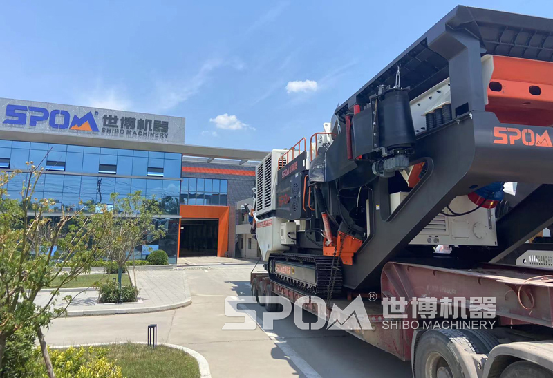 履带式磕石机--世博机器公司生产