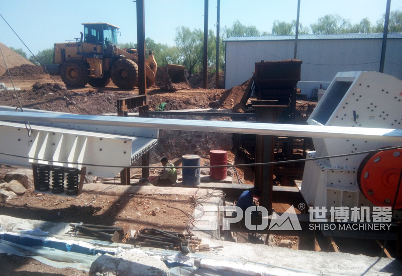 时产三百吨重锤破安装现场