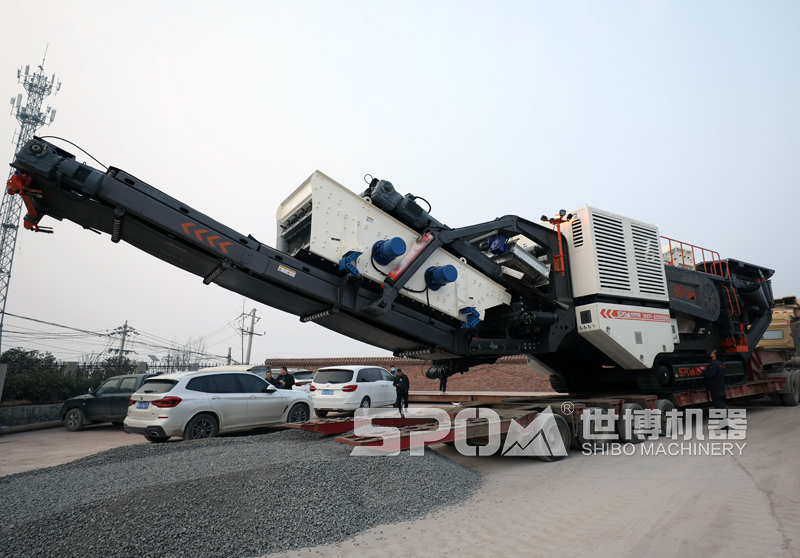 履带移动式破碎站