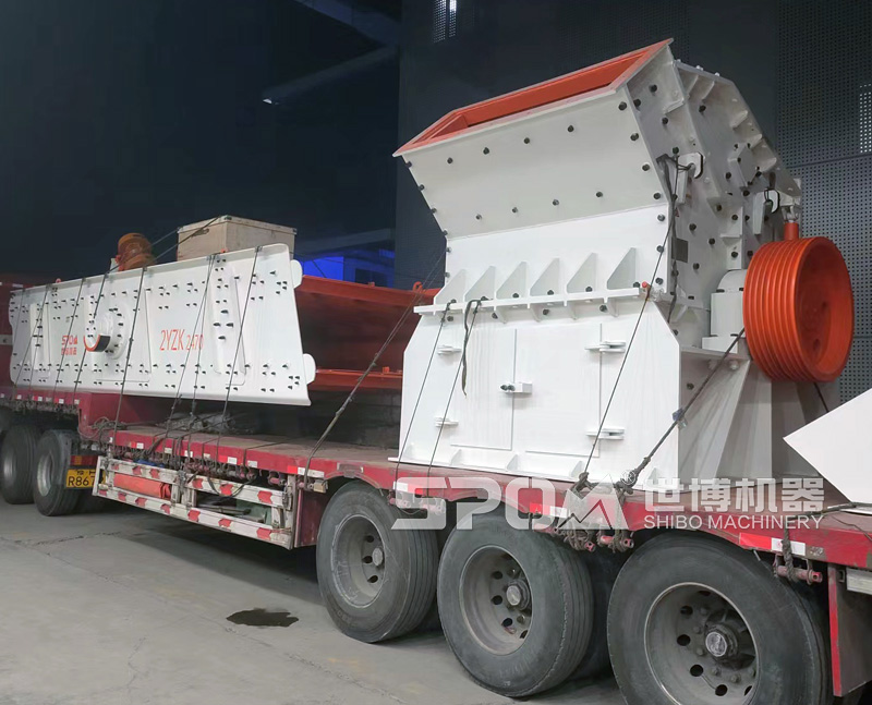 下面是细碎机的发货现场