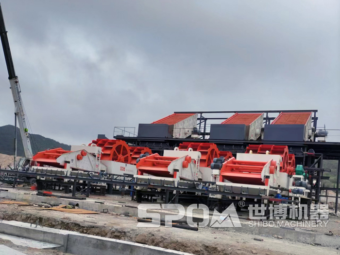 洗砂机脱水筛安装现场